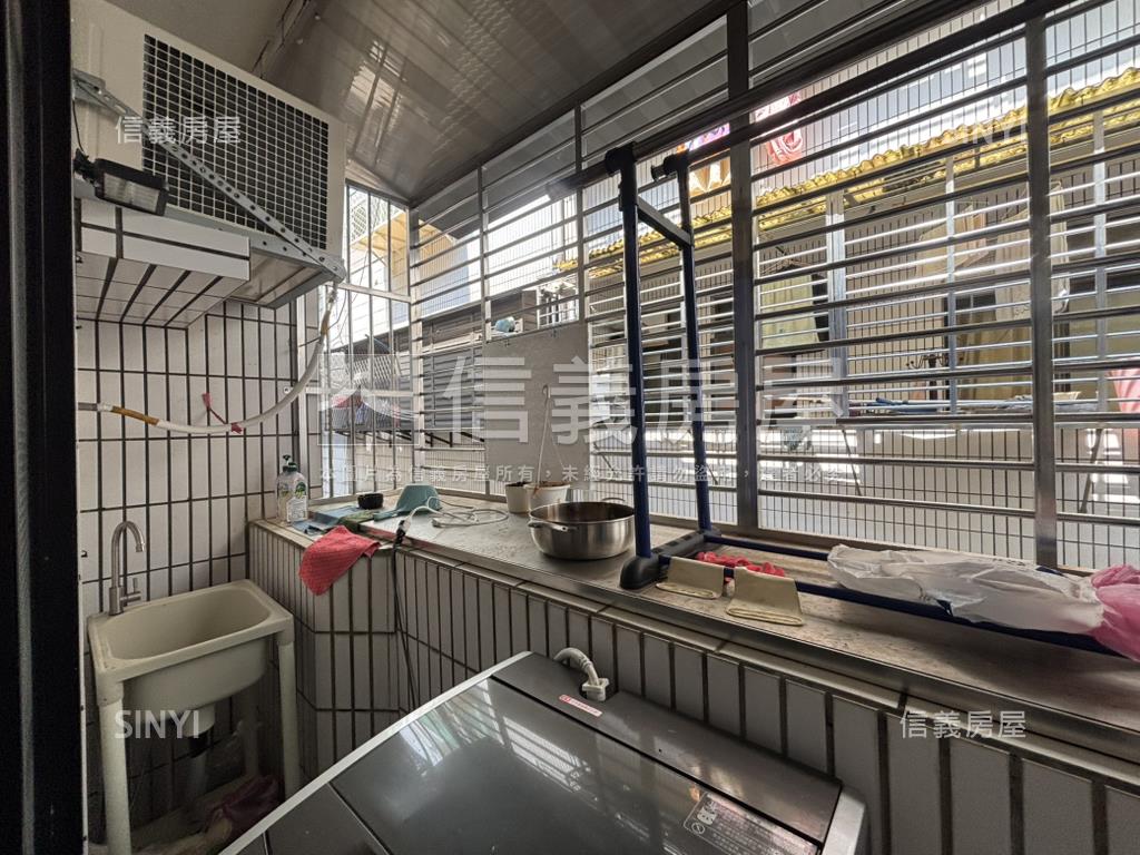 有故事的採光套房房屋室內格局與周邊環境