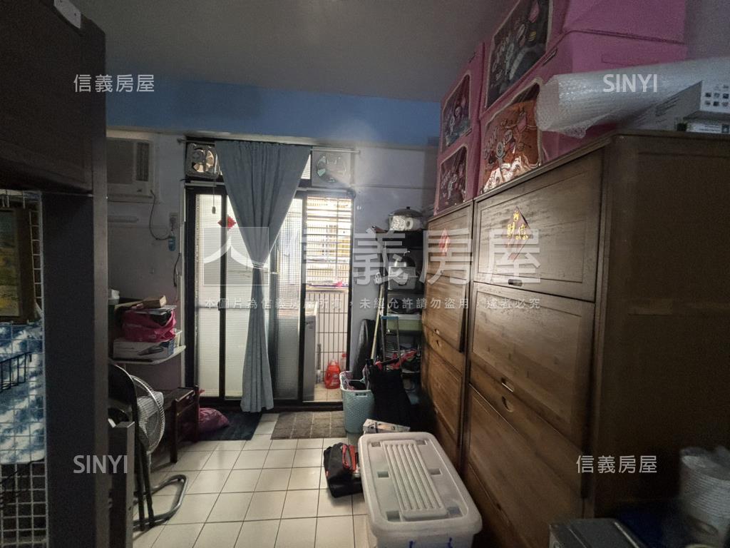 有故事的採光套房房屋室內格局與周邊環境