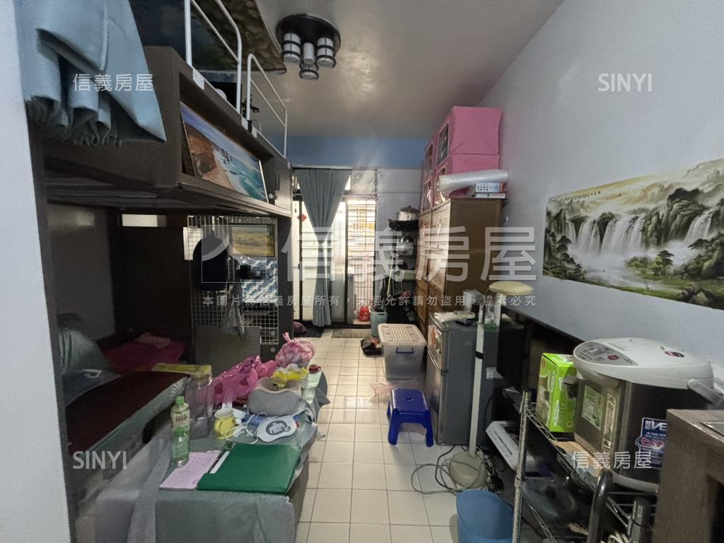 有故事的採光套房房屋室內格局與周邊環境