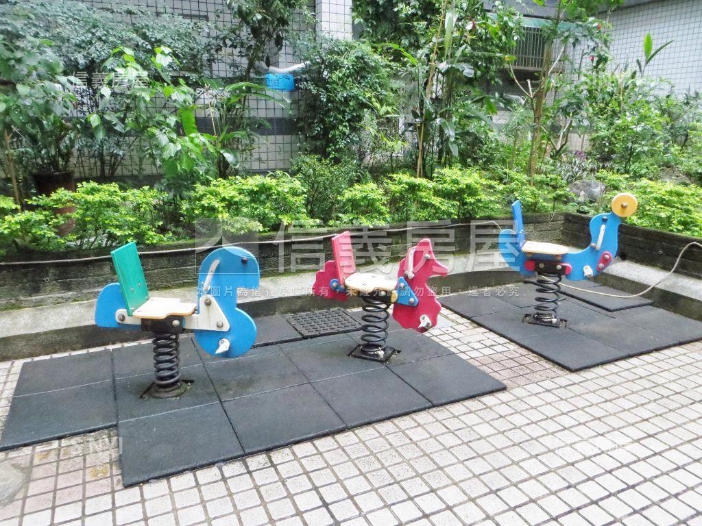 近新和國小捷運旁雙層小品房屋室內格局與周邊環境