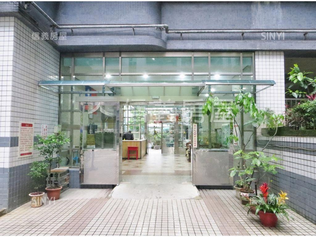 近新和國小捷運旁雙層小品房屋室內格局與周邊環境