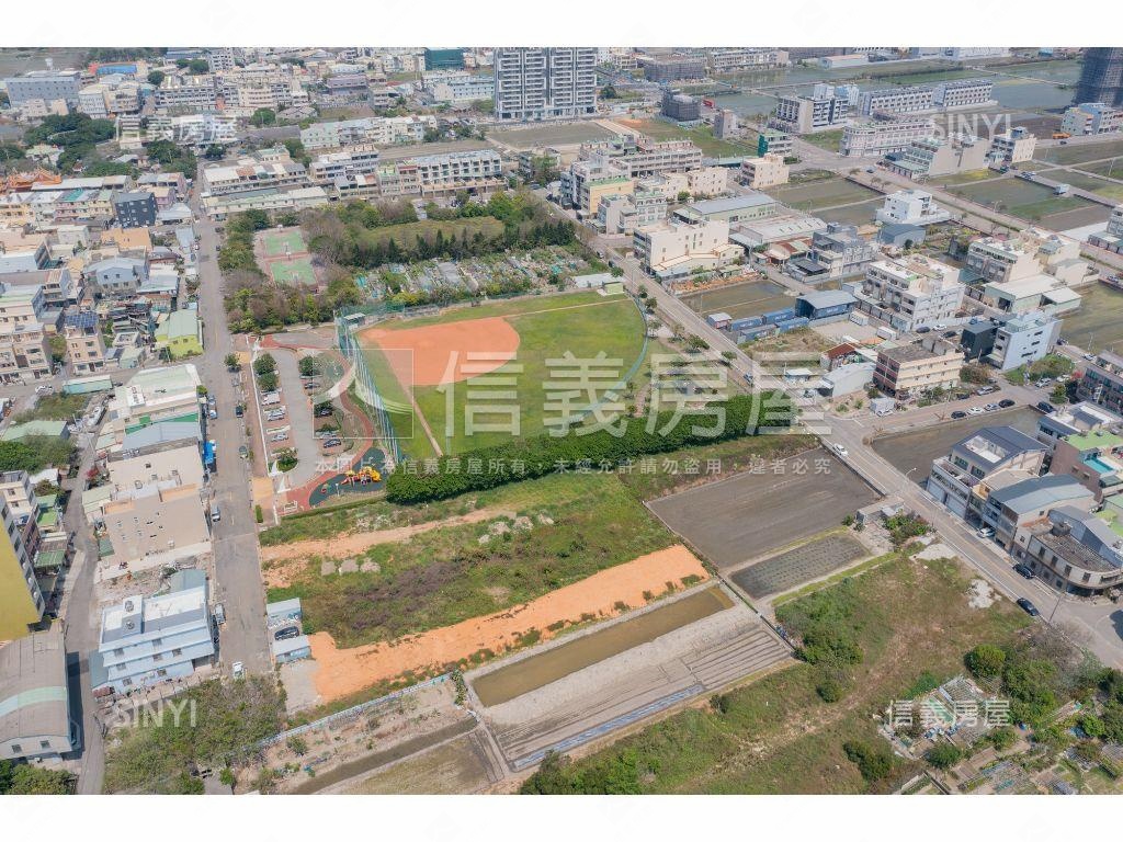 梧棲前後臨路三角地房屋室內格局與周邊環境