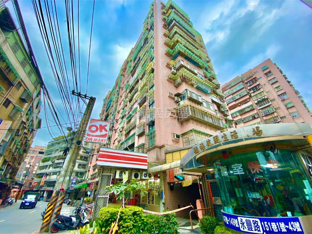 福禧大套房。有陽台房屋室內格局與周邊環境