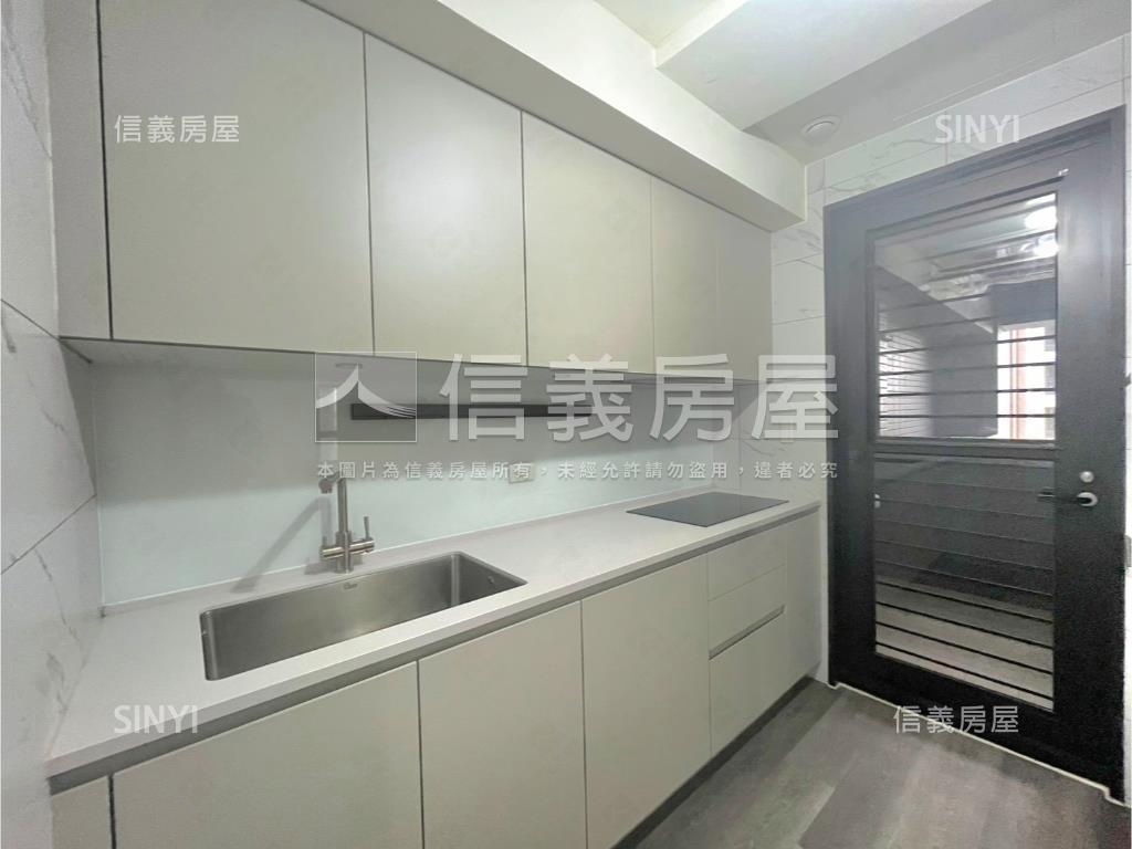 森ＰＡＲＫ面公園四房平車房屋室內格局與周邊環境