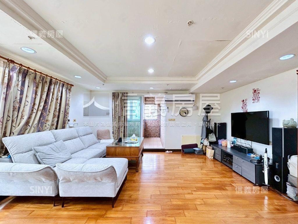 高樓露臺。三房平車近捷運房屋室內格局與周邊環境