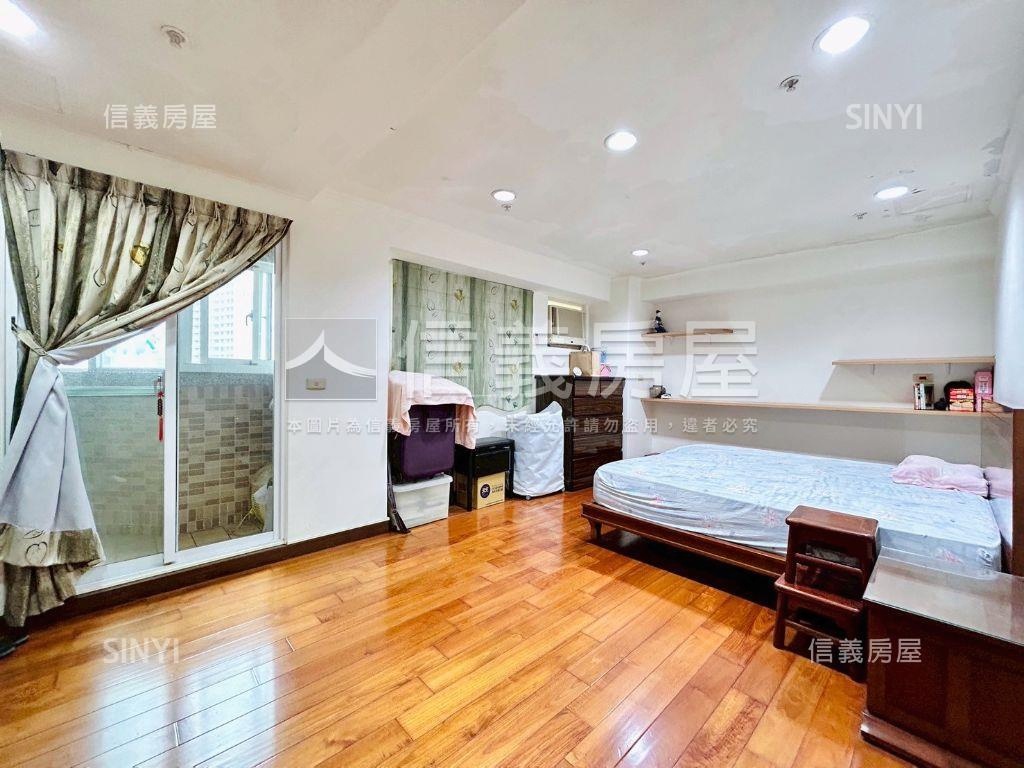 高樓露臺。三房平車近捷運房屋室內格局與周邊環境