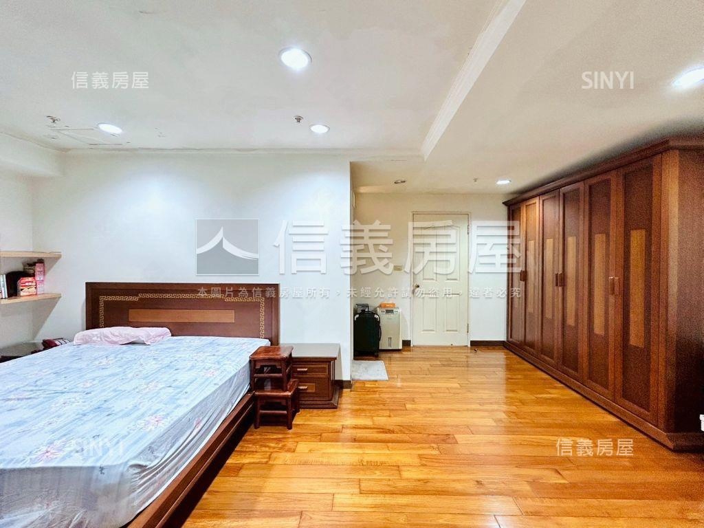 高樓露臺。三房平車近捷運房屋室內格局與周邊環境