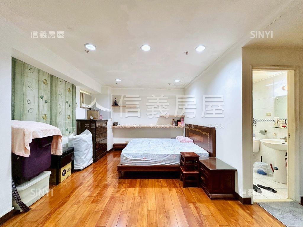 高樓露臺。三房平車近捷運房屋室內格局與周邊環境