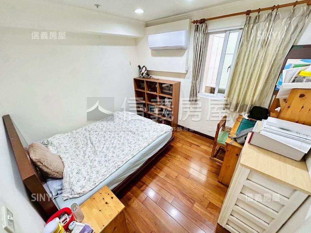 高樓露臺。三房平車近捷運房屋室內格局與周邊環境