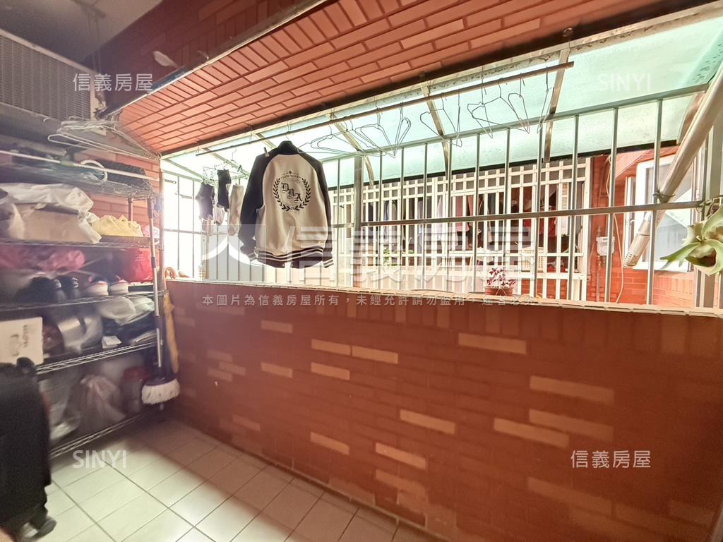 歐風稀有樓中樓房屋室內格局與周邊環境