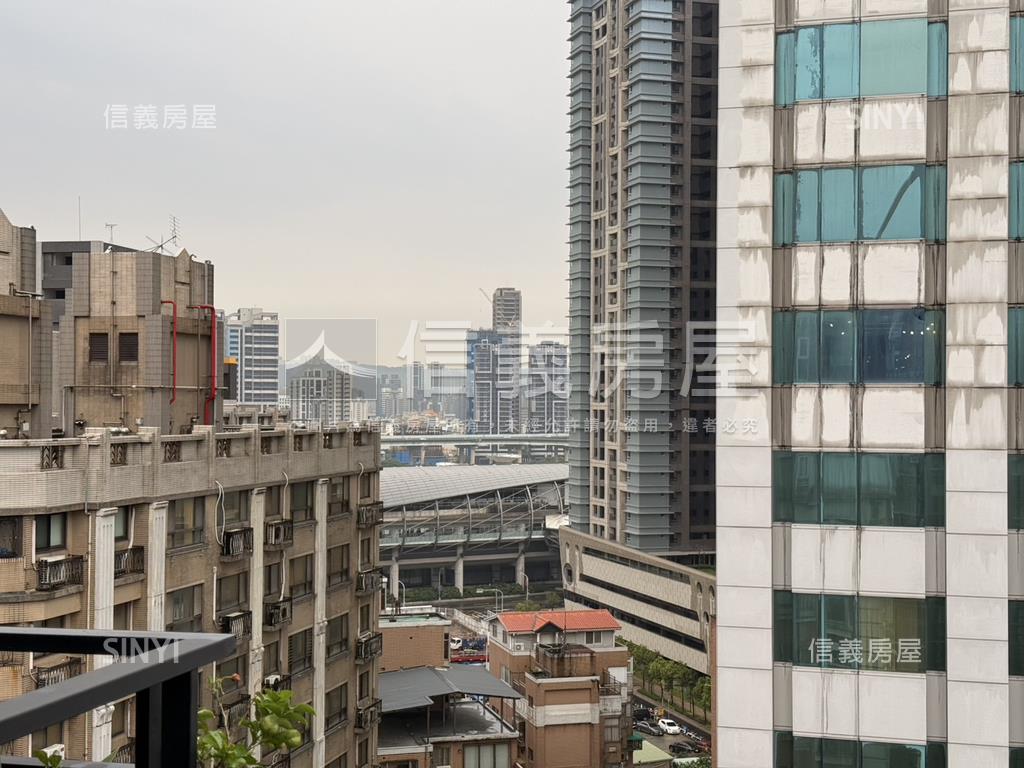 歐風稀有樓中樓房屋室內格局與周邊環境