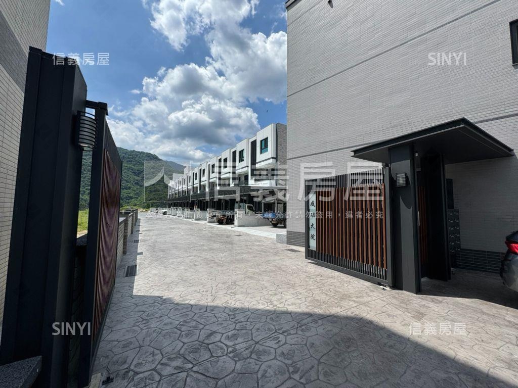 南投國姓鄉成功大院別墅８房屋室內格局與周邊環境