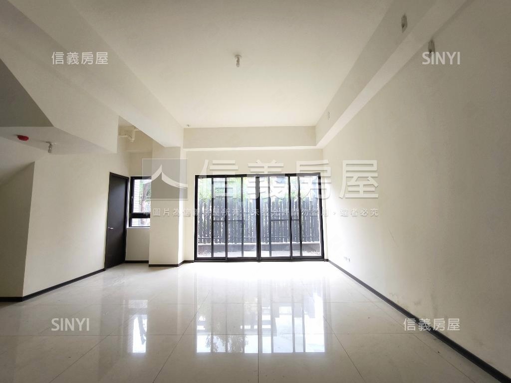 微山丘大庭院戶房屋室內格局與周邊環境