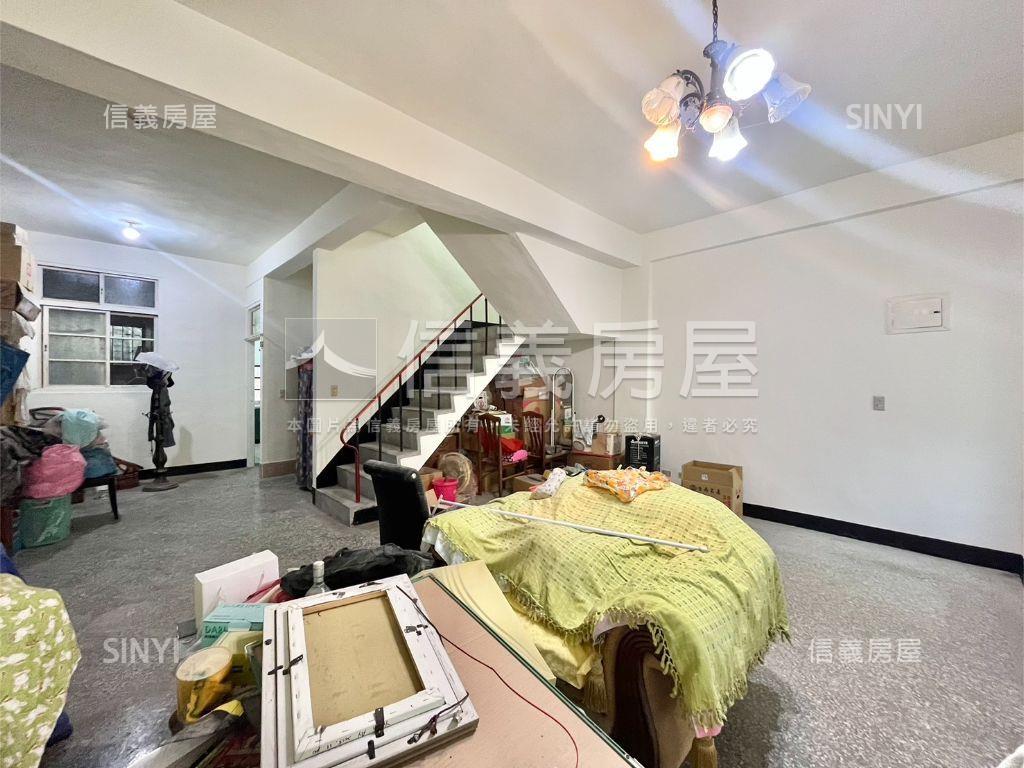 潭子！地坪約４０坪大透天房屋室內格局與周邊環境
