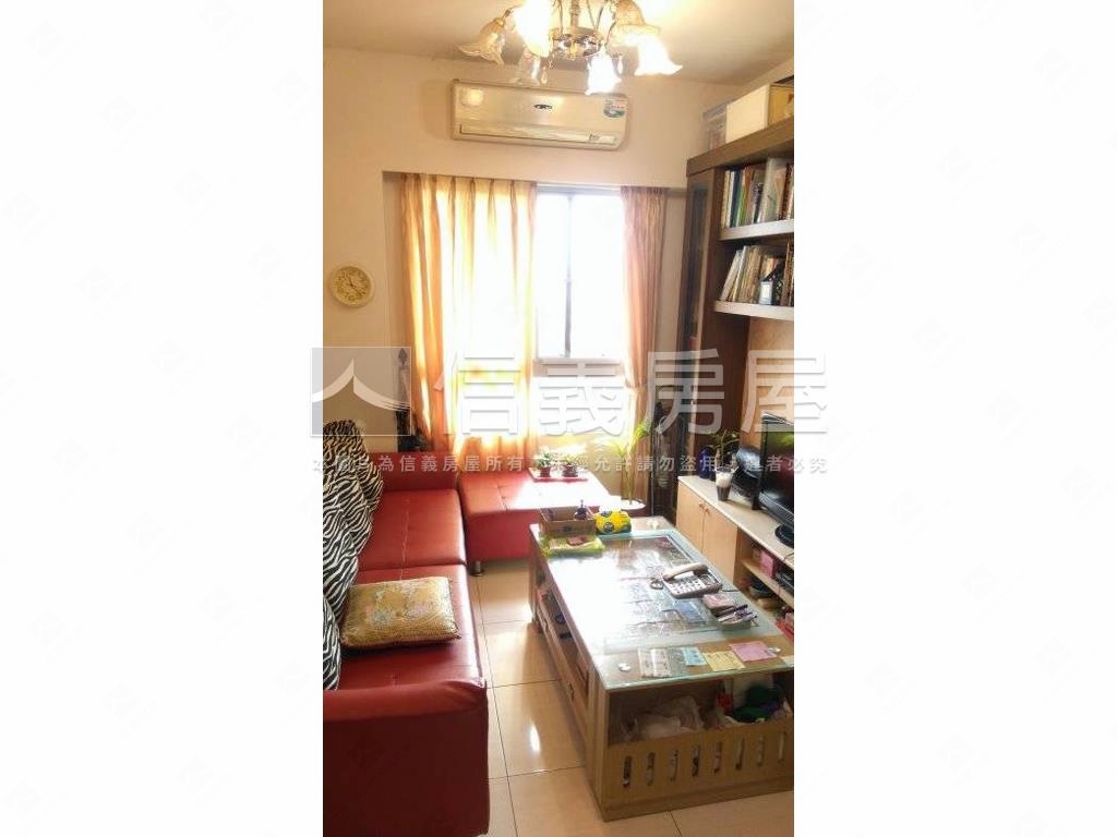 幸福府邸楠梓１７年兩房房屋室內格局與周邊環境