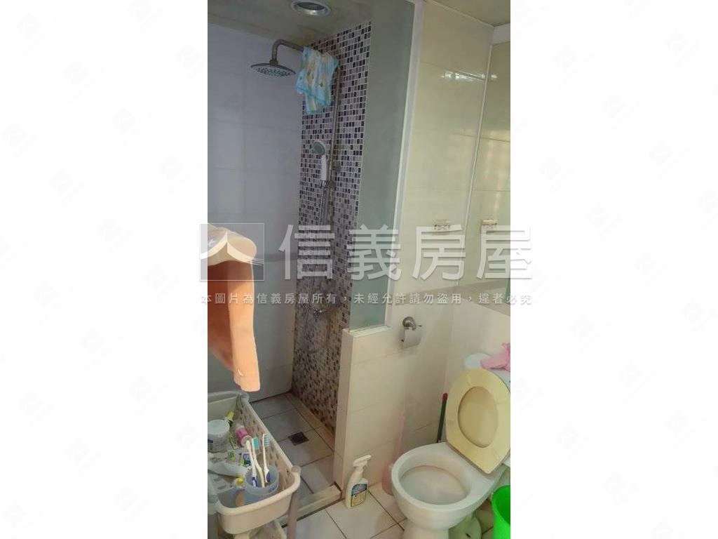 幸福府邸楠梓１７年兩房房屋室內格局與周邊環境