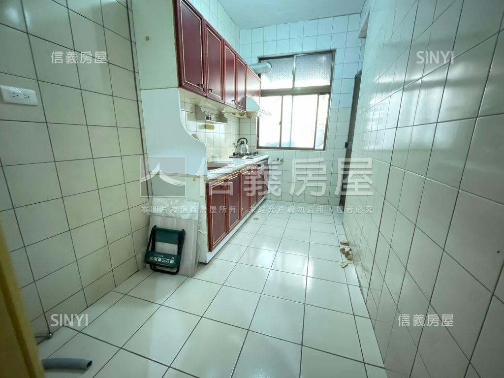 中港國小邊間大空間房屋室內格局與周邊環境