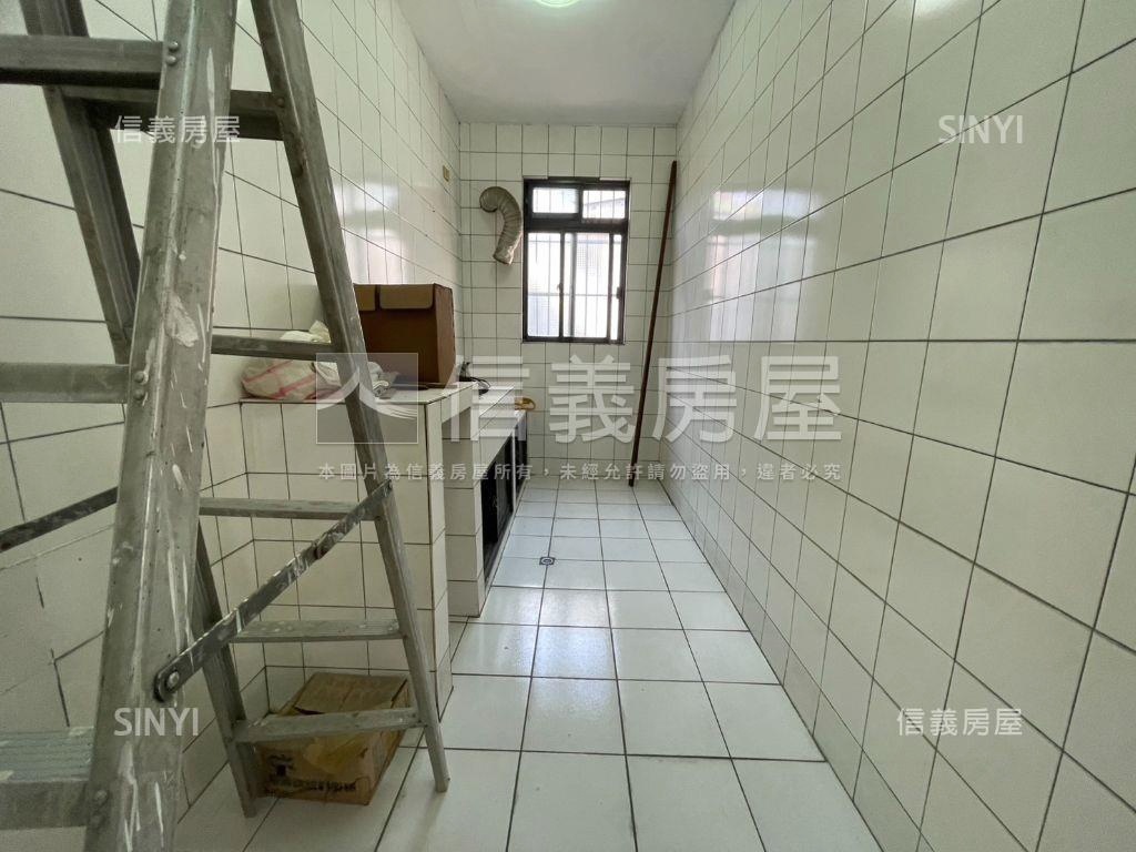 中港國小邊間大空間房屋室內格局與周邊環境