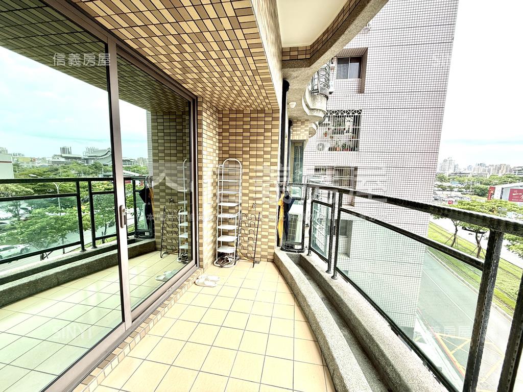 采揚天四房平車房屋室內格局與周邊環境