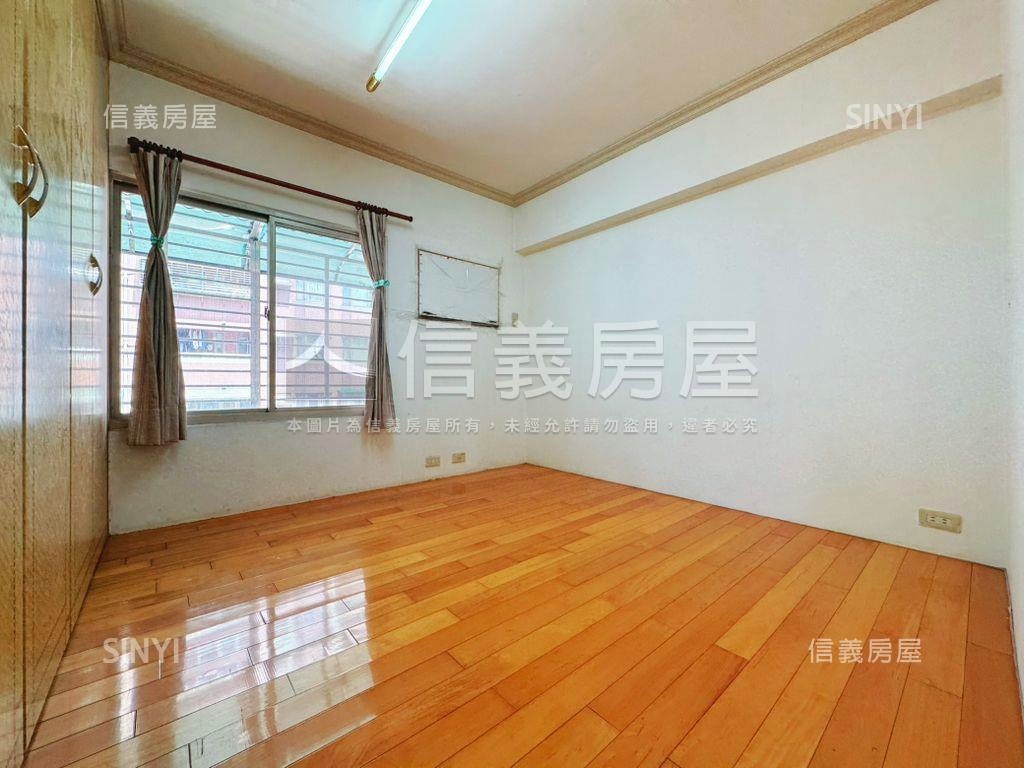 建成好日子幸福三房車位房屋室內格局與周邊環境