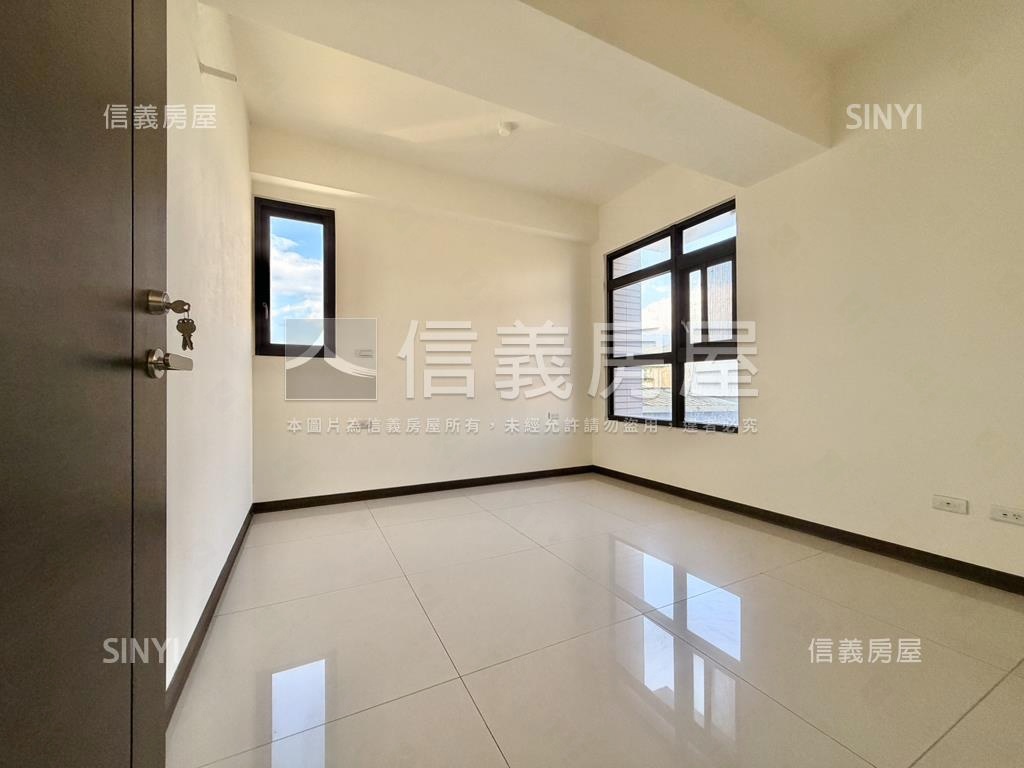 金龍尊邸大戶三房房屋室內格局與周邊環境