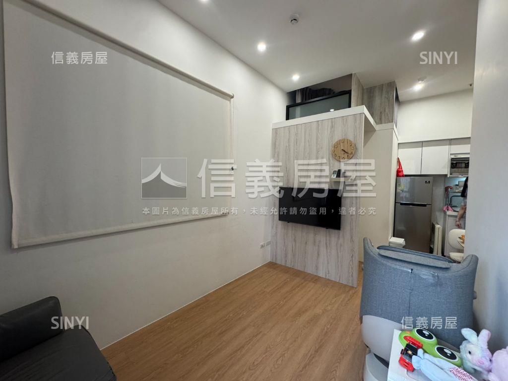 天際溫馨邊間兩房車房屋室內格局與周邊環境