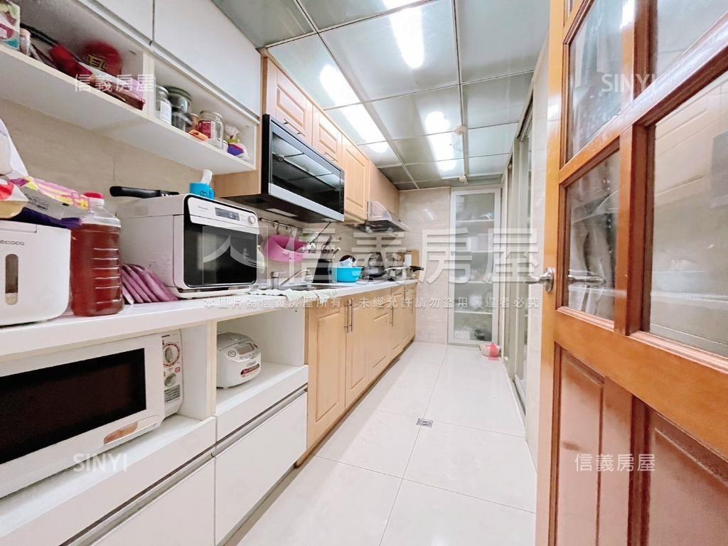 西屯！波蜜臻品稀有釋出！房屋室內格局與周邊環境