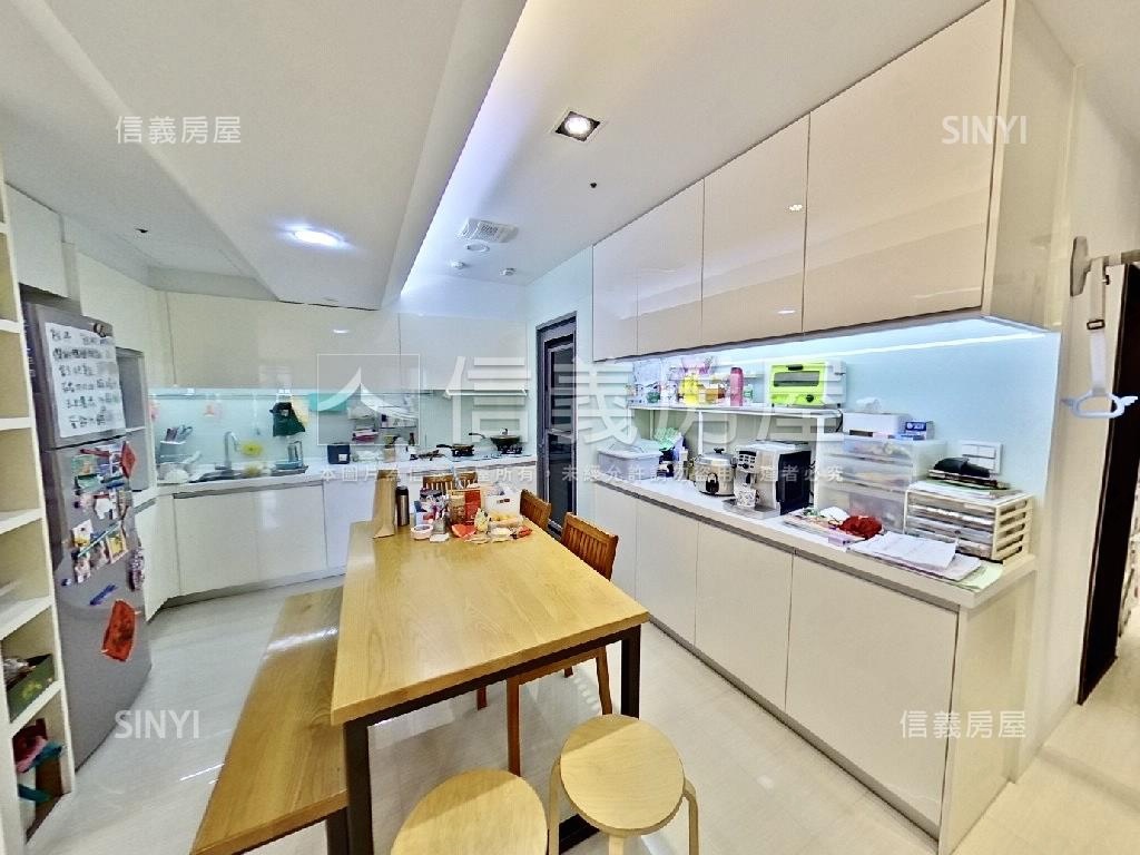 稀有湛然新天地面公園房屋室內格局與周邊環境