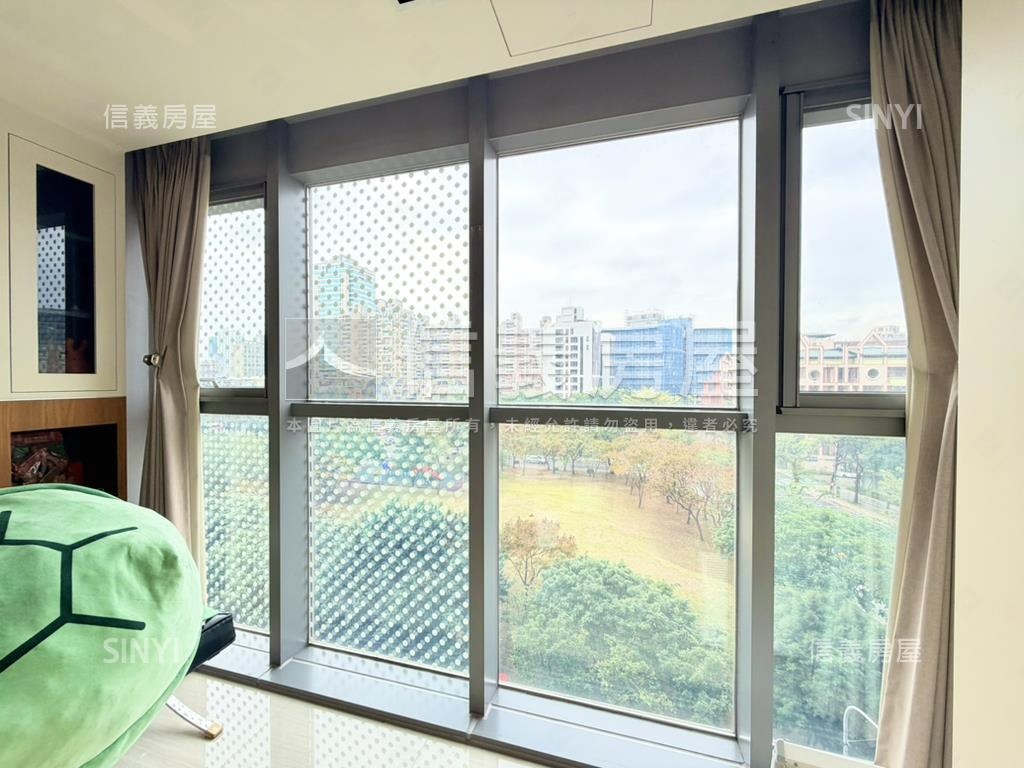 稀有湛然新天地面公園房屋室內格局與周邊環境