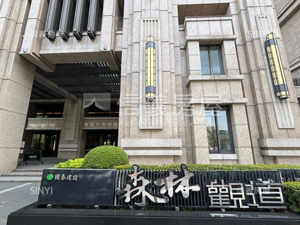 森林觀道電梯店面４平車位房屋室內格局與周邊環境