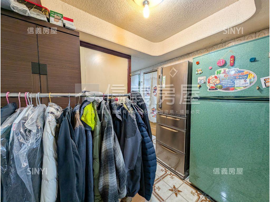 士林大空間黃金一樓房屋室內格局與周邊環境