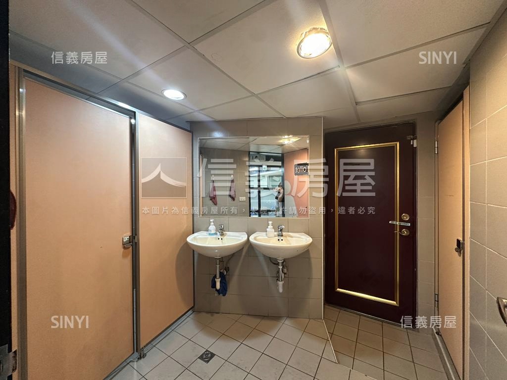 稀有二樓大坪數商用空間房屋室內格局與周邊環境