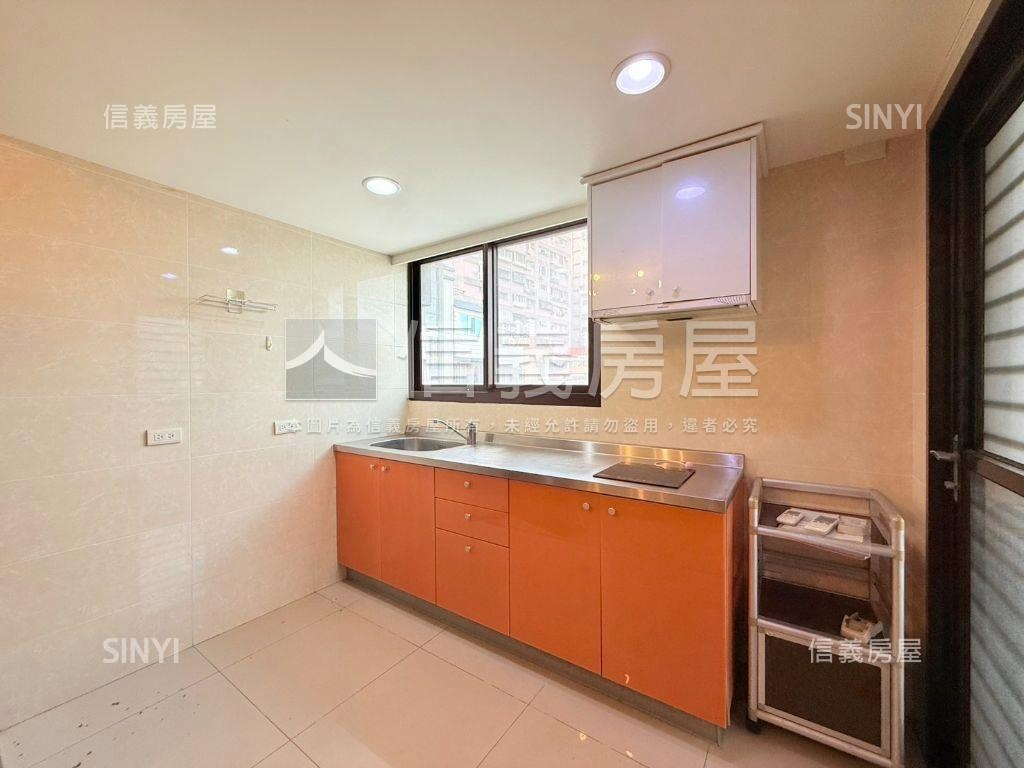 山林逸品優美四房房屋室內格局與周邊環境