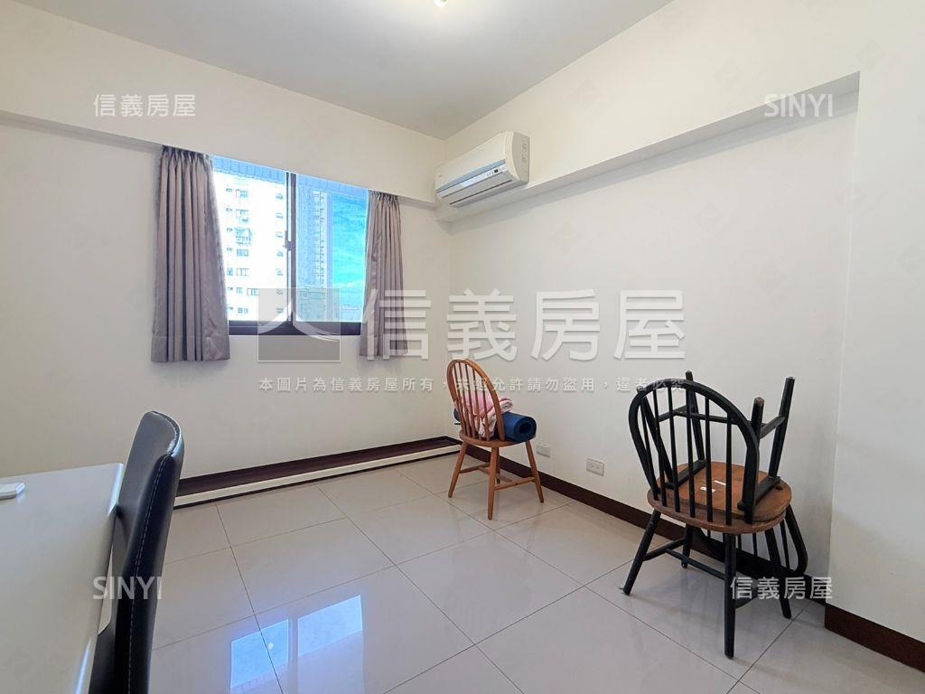 山林逸品優美四房房屋室內格局與周邊環境