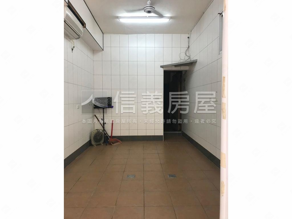 宮後街金店面有地下室房屋室內格局與周邊環境