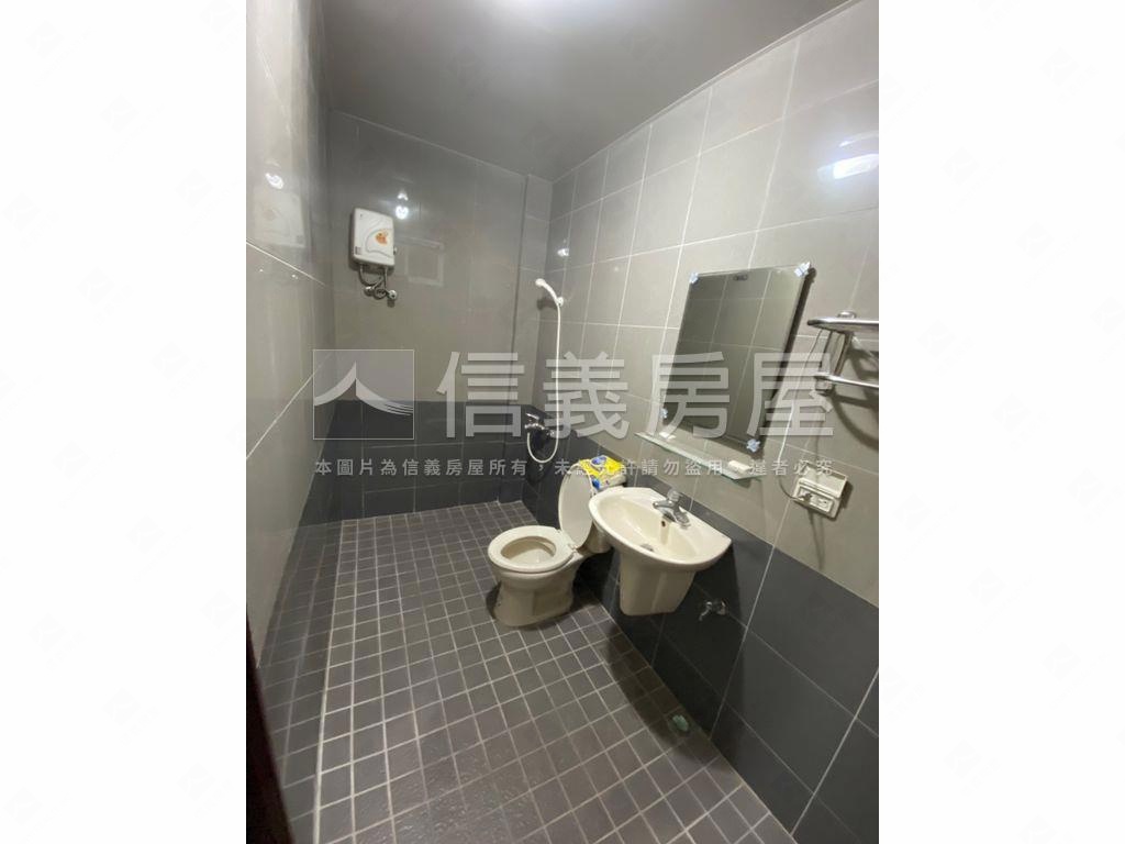 宮後街金店面有地下室房屋室內格局與周邊環境