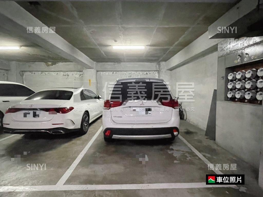 鹽埕海景樓中樓雙車位豪邸房屋室內格局與周邊環境