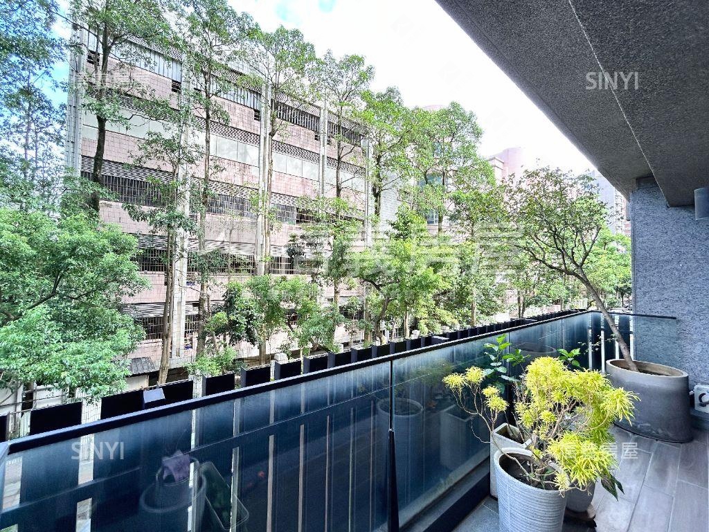 明湖居●雙主臥露台戶臻藏房屋室內格局與周邊環境