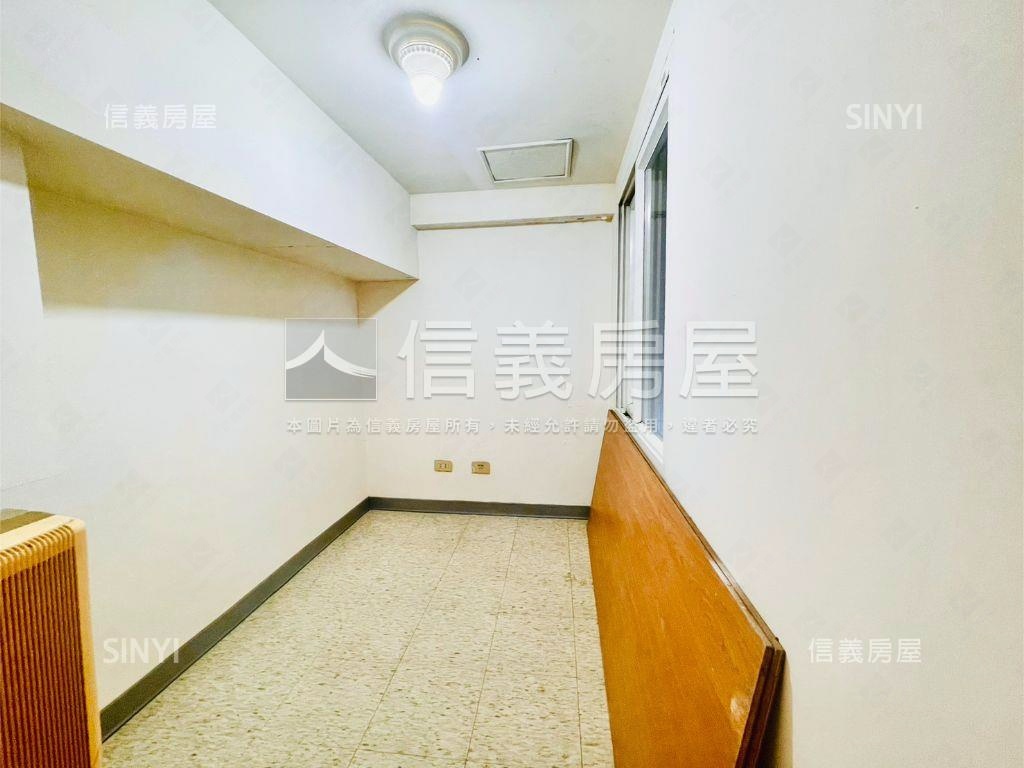 板南線捷運天京房屋室內格局與周邊環境