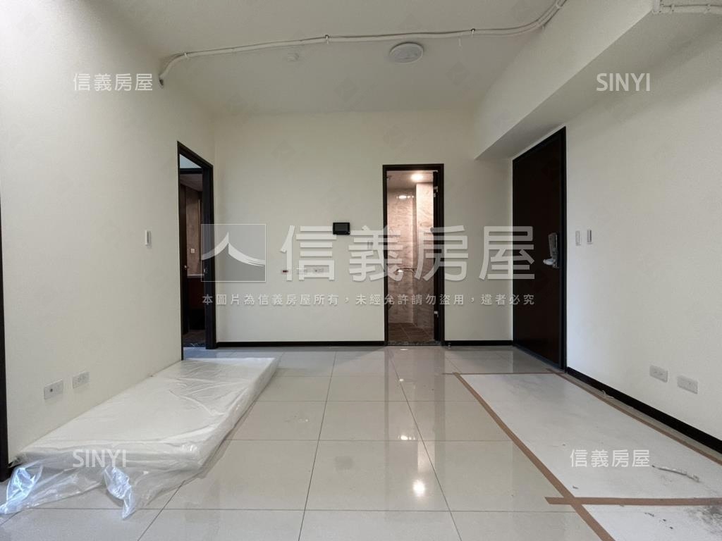 高鐵國家強棒兩房兩衛平車房屋室內格局與周邊環境