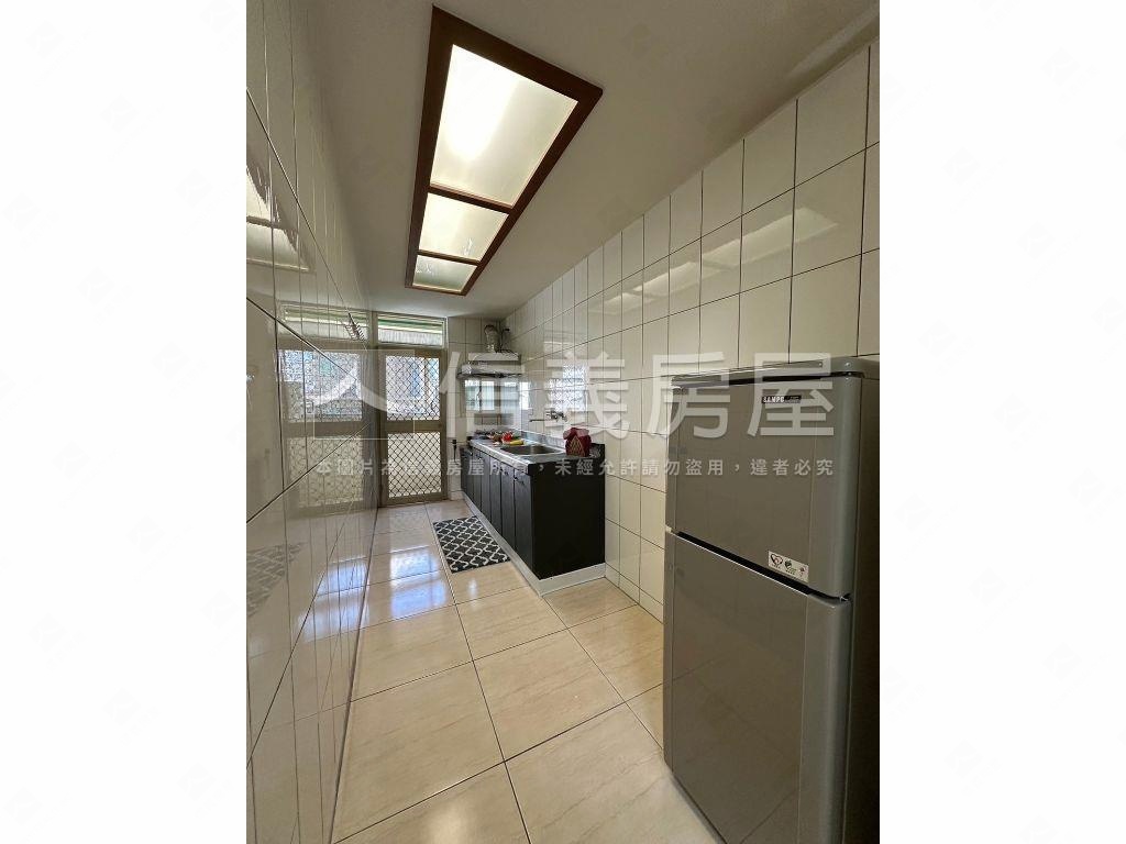 國泰精美收租三房房屋室內格局與周邊環境