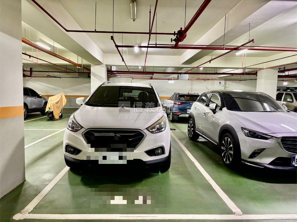 世運合群新城三房平車房屋室內格局與周邊環境