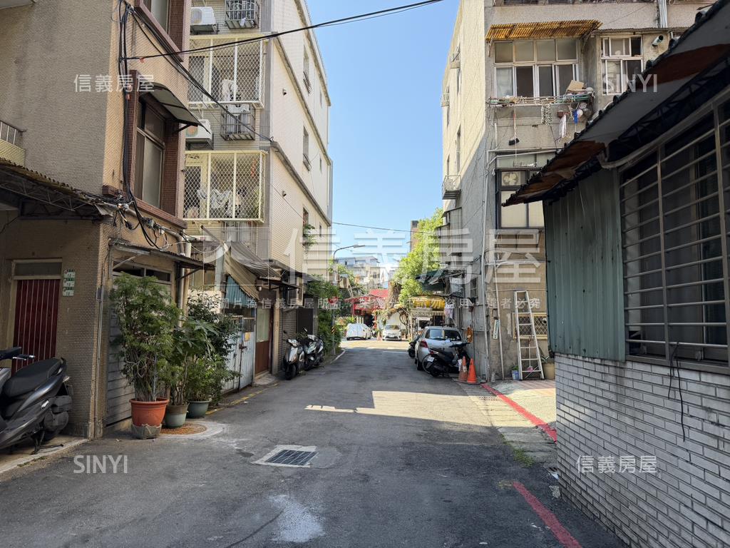 延三夜市捷運便宜公寓二樓房屋室內格局與周邊環境