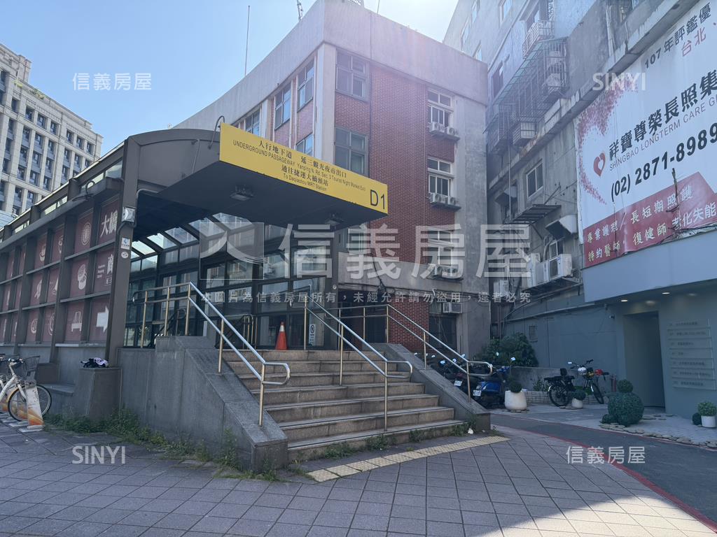 延三夜市捷運便宜公寓二樓房屋室內格局與周邊環境