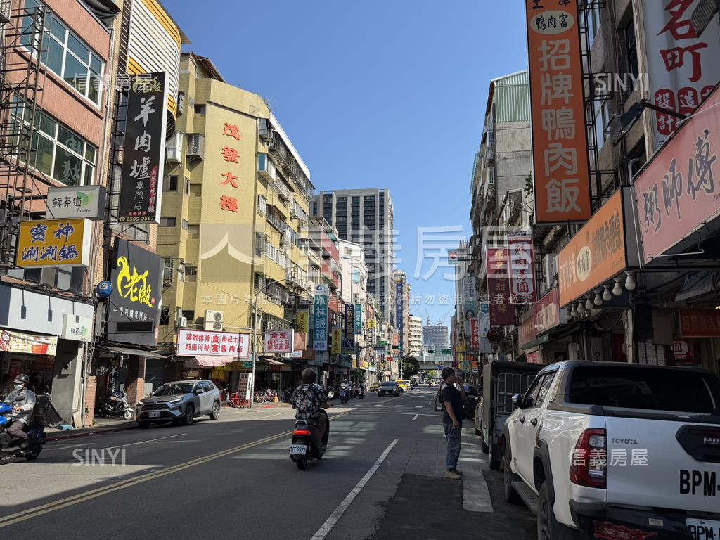 延三夜市捷運便宜公寓二樓房屋室內格局與周邊環境