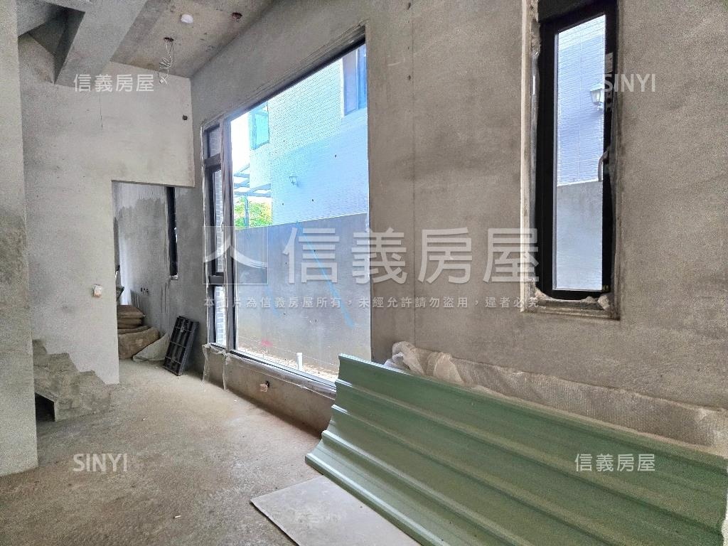 築邑御璽電梯別墅房屋室內格局與周邊環境