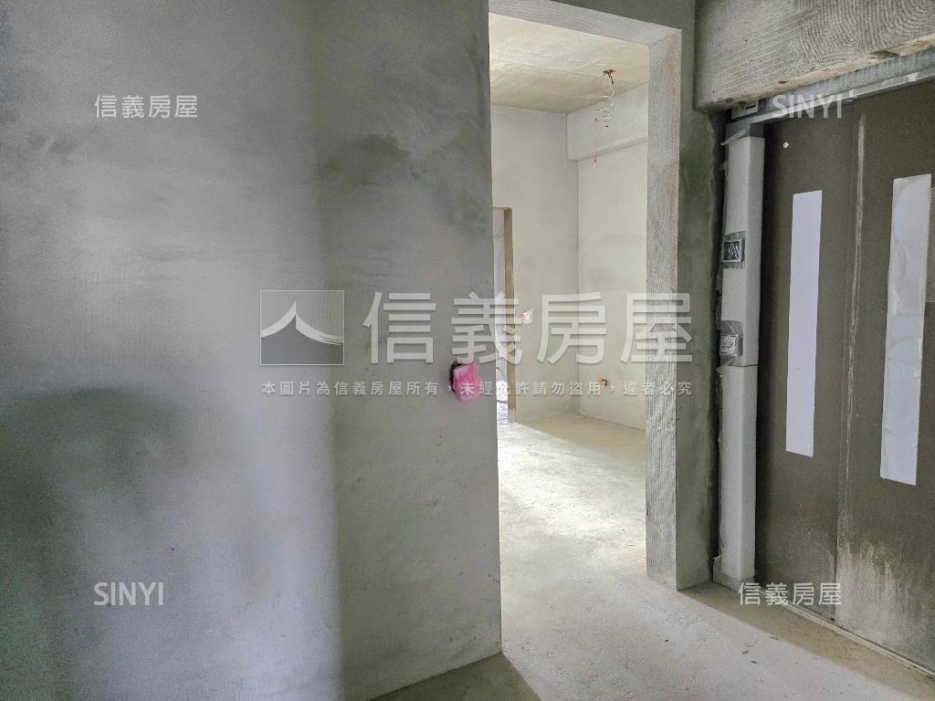 築邑御璽電梯別墅房屋室內格局與周邊環境