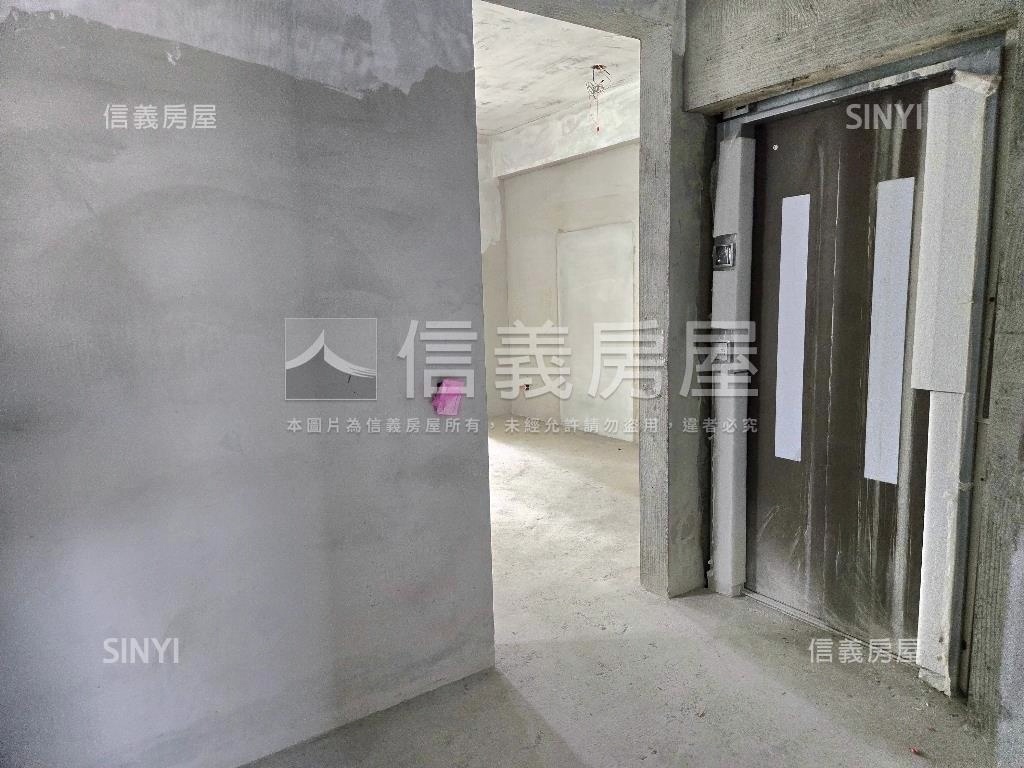 築邑御璽電梯別墅房屋室內格局與周邊環境