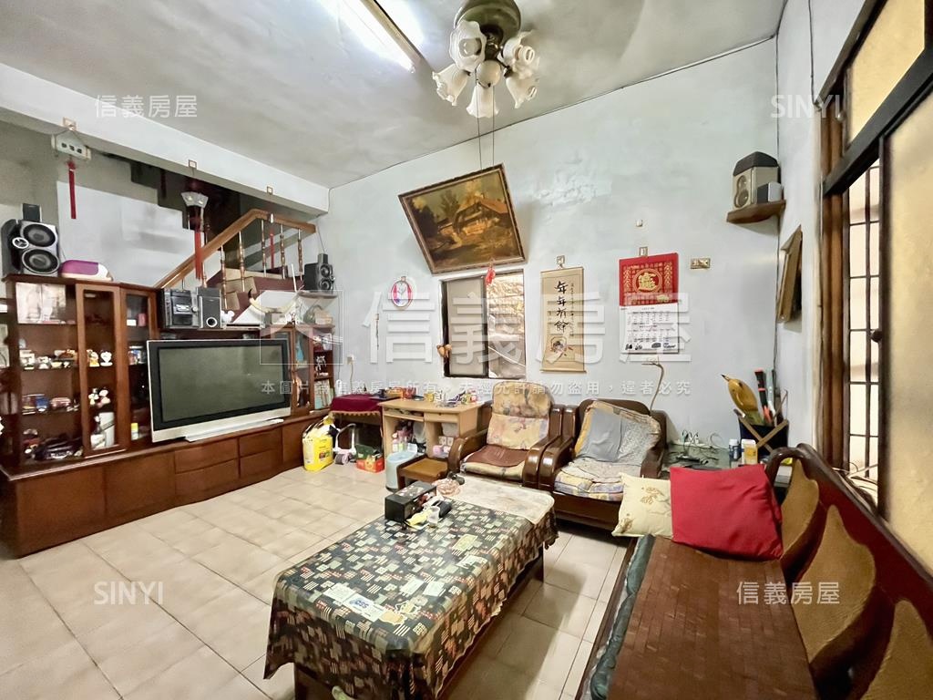 低總價優質活巷透天房屋室內格局與周邊環境