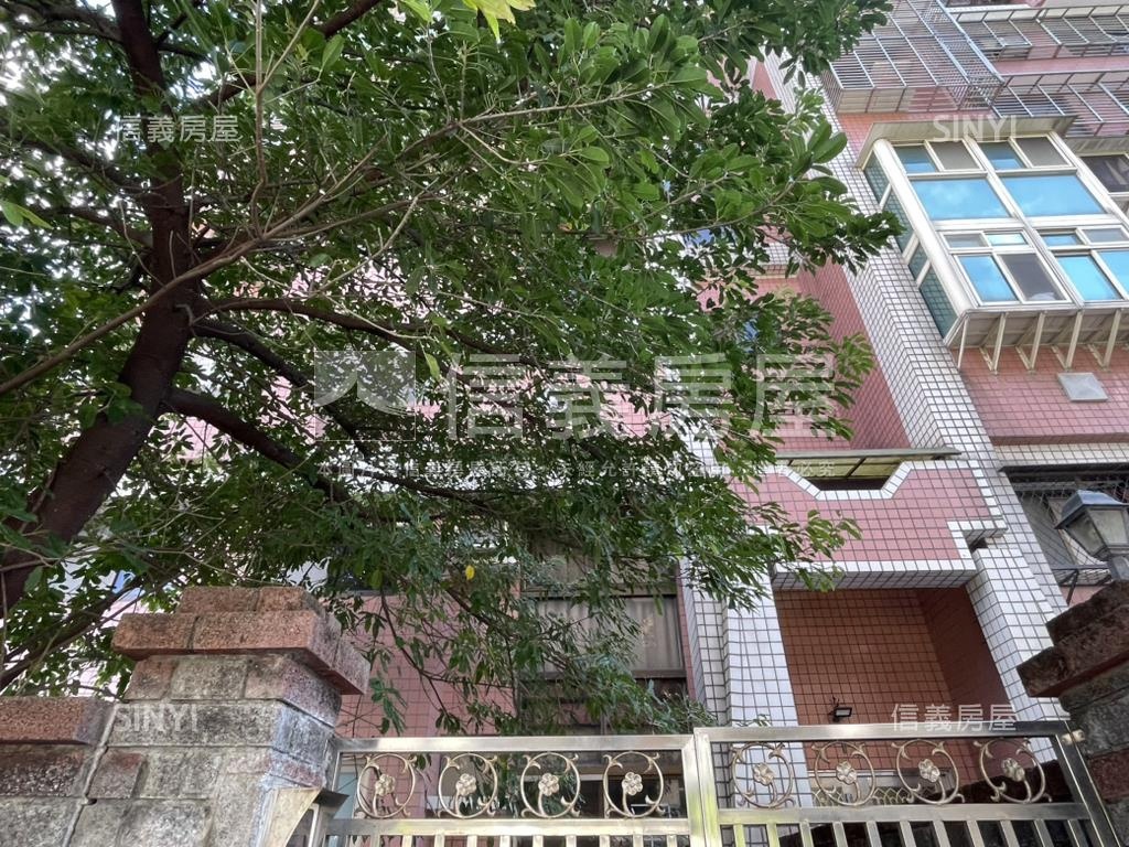 庭院一樓附車位房屋室內格局與周邊環境